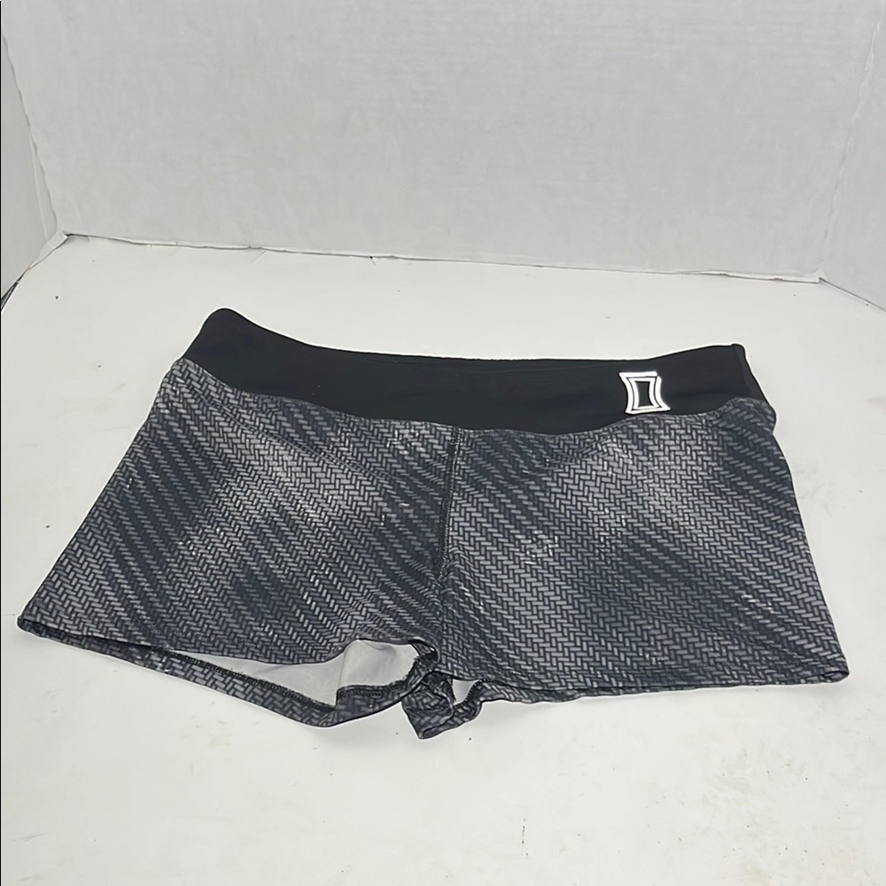 Marvel by her universe large black and gray shorts